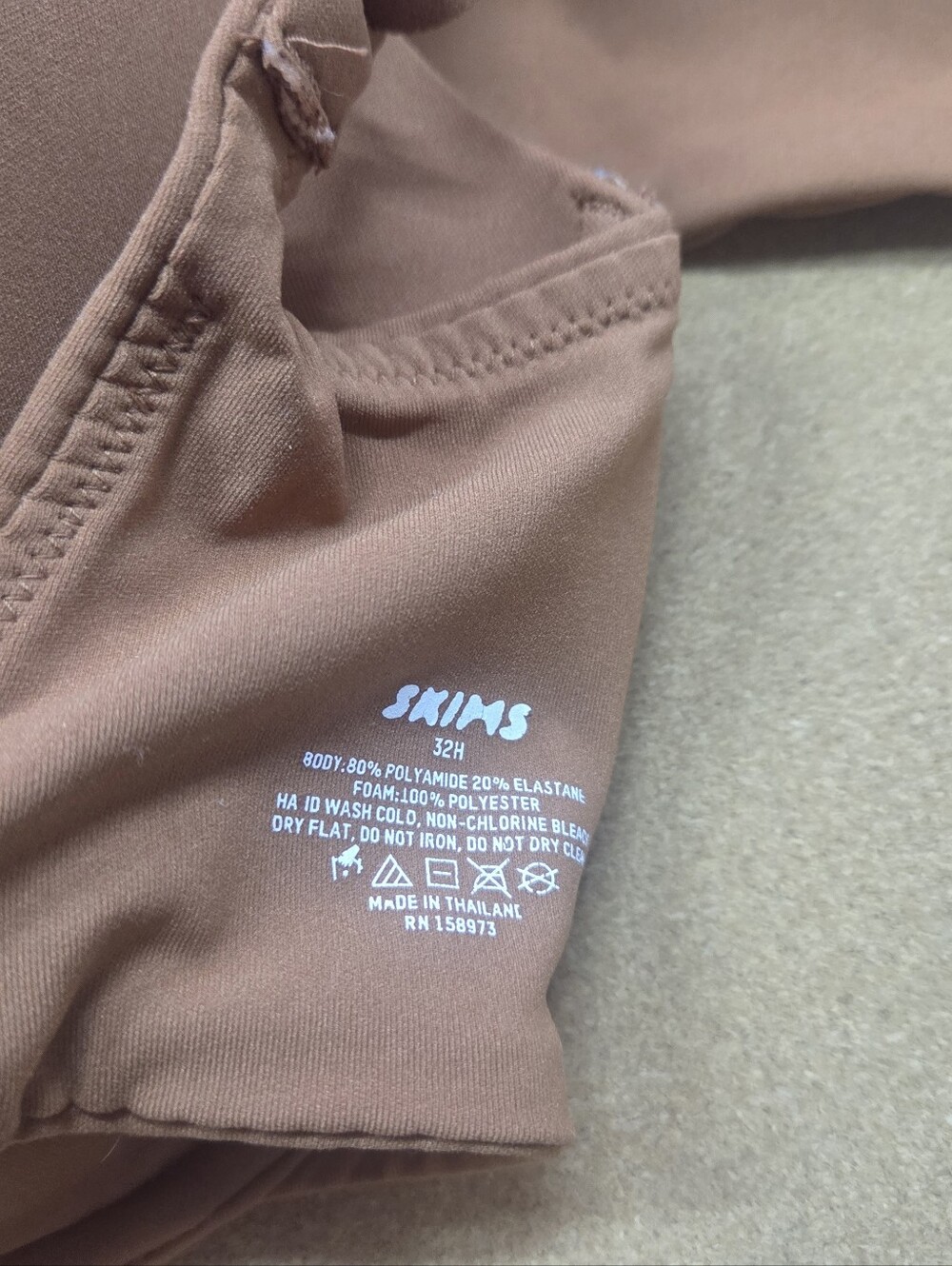 Skims Molded T-Shirt Bra - Nude and Taupe - Picture 2 of 4